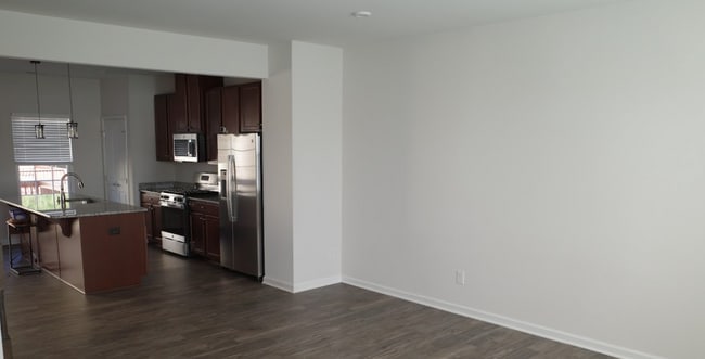 Photo - 107 Brier Summit Pl