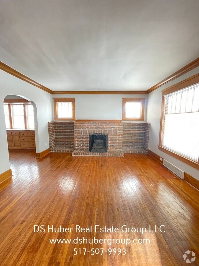 Building Photo - 216 Marshall St Rental