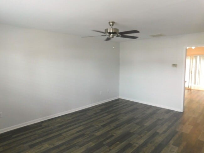 Photo - Townhouse in Newport