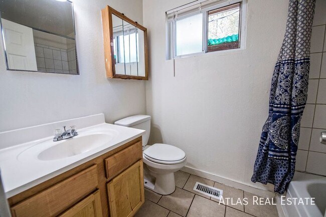 Photo - 2003 W Caspian Pl