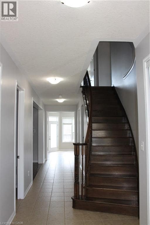 Photo - 52 Beattie Crescent