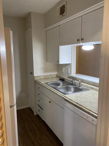 Photo - 4859 Cedar Springs Rd Unidad 154