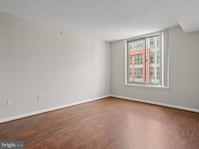 Photo - 2726 Gallows Rd Unit 411