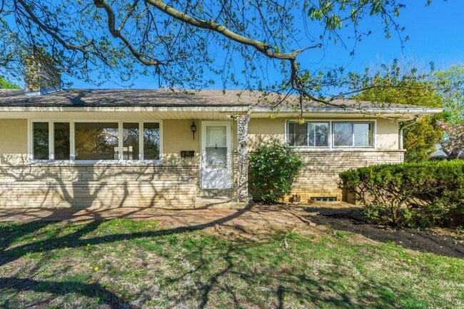 Photo - 4230 Eastlea Dr