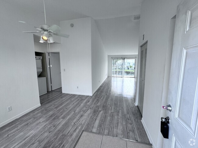 Building Photo - 2512 Woodgate Blvd Rental