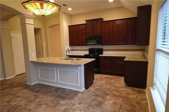 Photo - 5104 Blackelm Dr