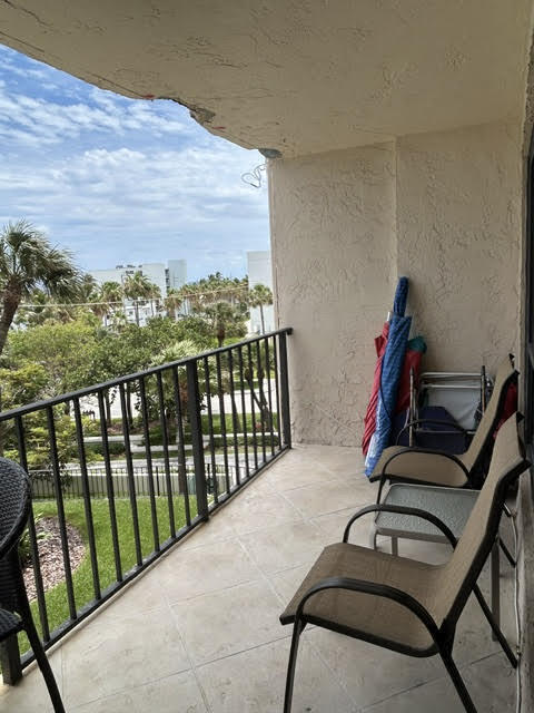 Photo - 4900 N Ocean Blvd Unidad 517