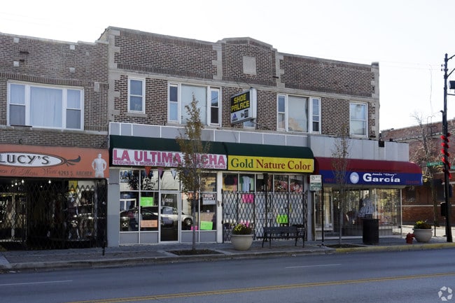 Photo - 4253 S Whipple St