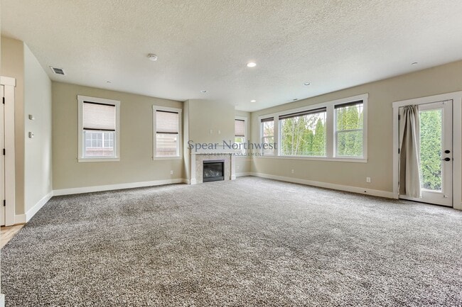 Photo - 552 NE 77th Ave