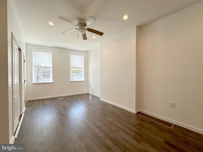 Photo - 545 Christian St