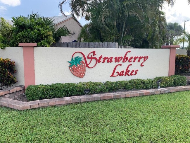 Building Photo - 6076 Strawberry Lakes Cir Rental