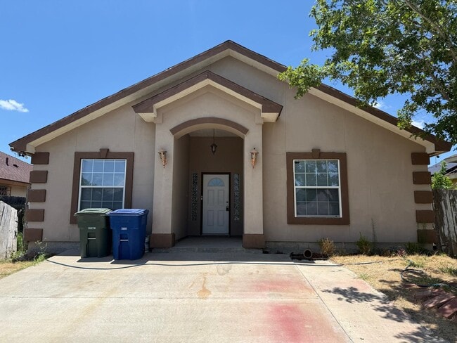 Photo - 1207 Dixie Ln House