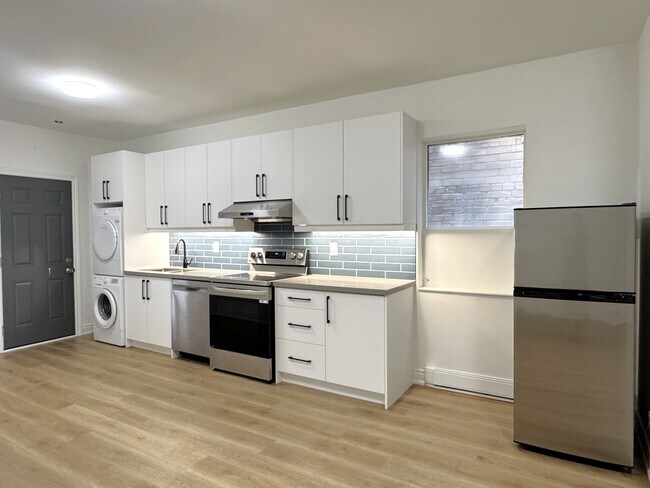 Photo - 630 Vaughan Rd Unit Upper