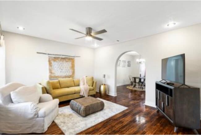 Building Photo - 2718 Cleburne St Unit B Rental