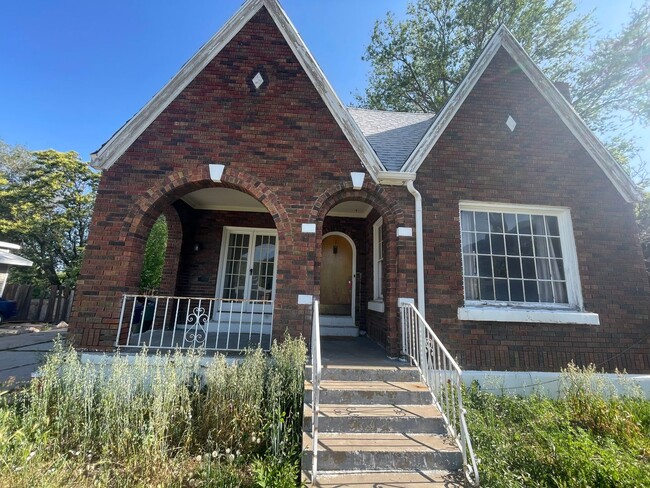 Photo - 1436 Swan St Apartment Unit 1