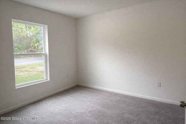 Photo - 812 Brookfield St SE