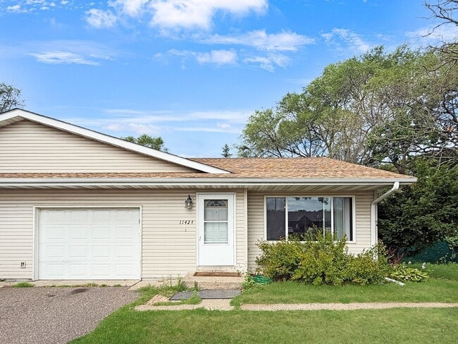 Photo - 11424 Hanson Blvd NW