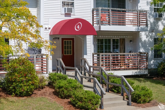 Olde Orchard Park Apartments
