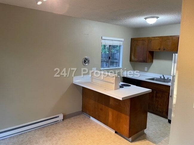 Photo - 351 NE 78th Ave