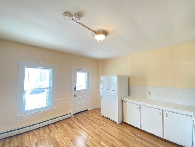 26 High St Unit 1