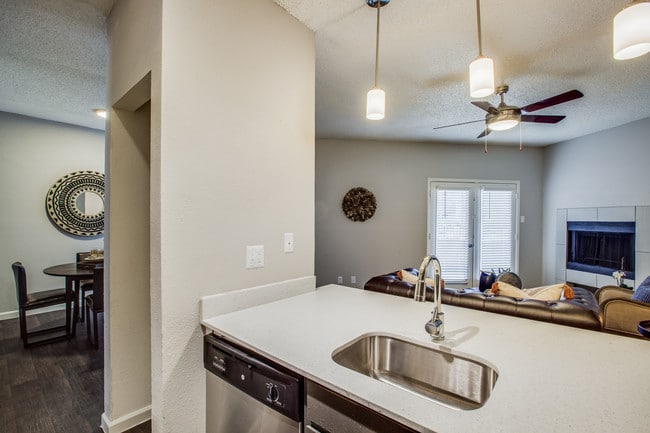 Photo - Felix Apartments