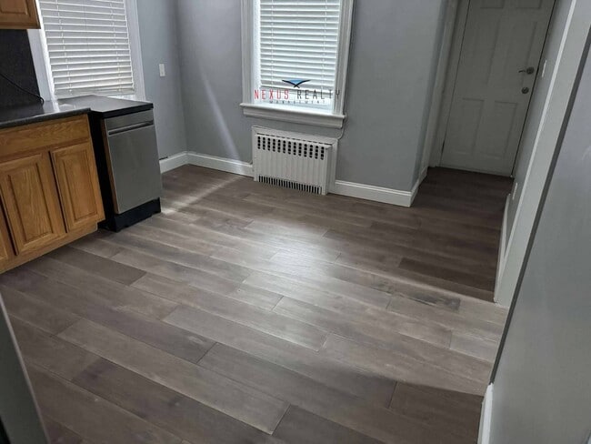 Photo - 21-44-44 71st St