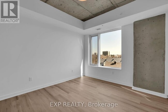 Photo - 36 Robinson Ave