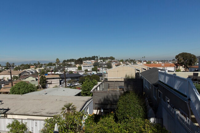 Building Photo - 1131 10th St Unit 1131