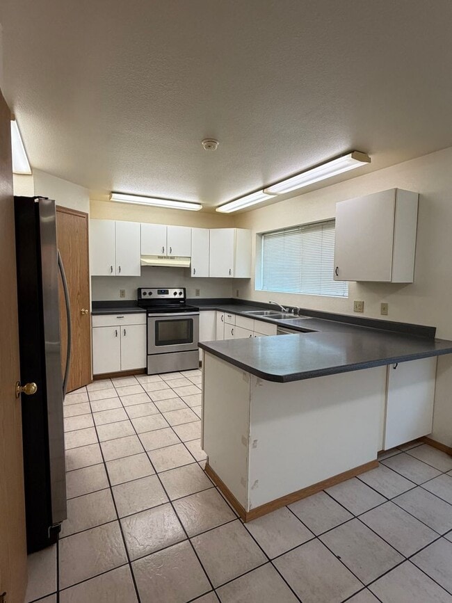 102 E Main St Unit E Main St