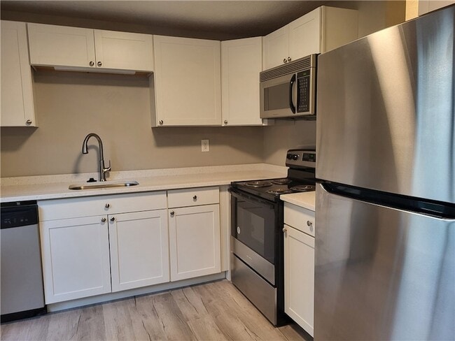 Photo - 740 Wheatland Cir