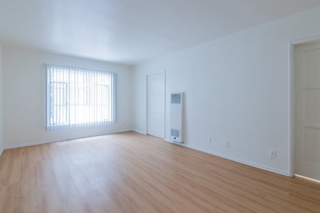 Photo - 729 Gayley Ave Unit 103