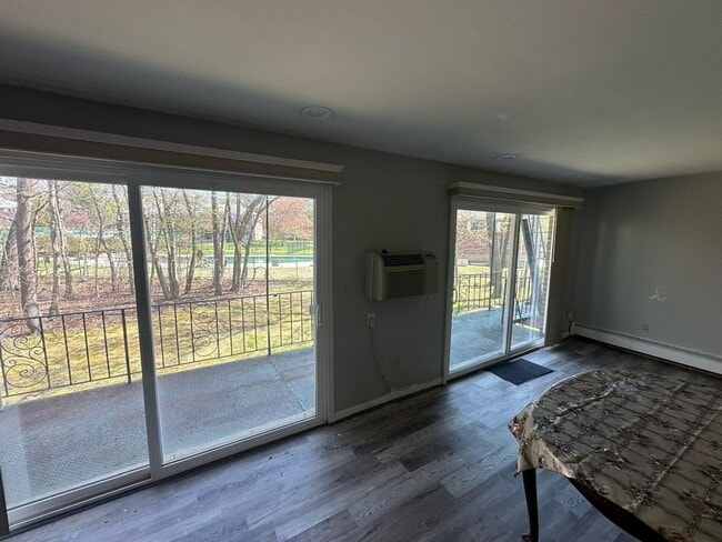 Photo - 48 Fernview Ave