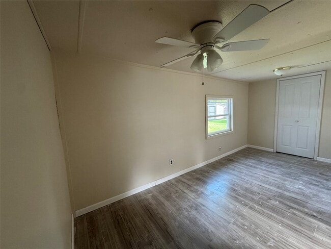 Photo - 761 NY-369