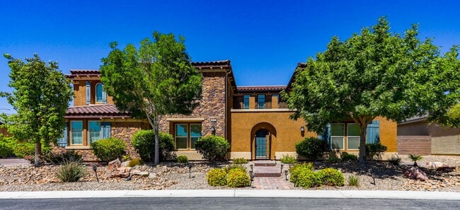 Building Photo - Stunning 5 Bed, 4 Full Baths And 2 Half Ba... Rental