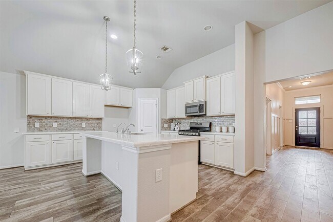31118 Gulf Cypress Ln