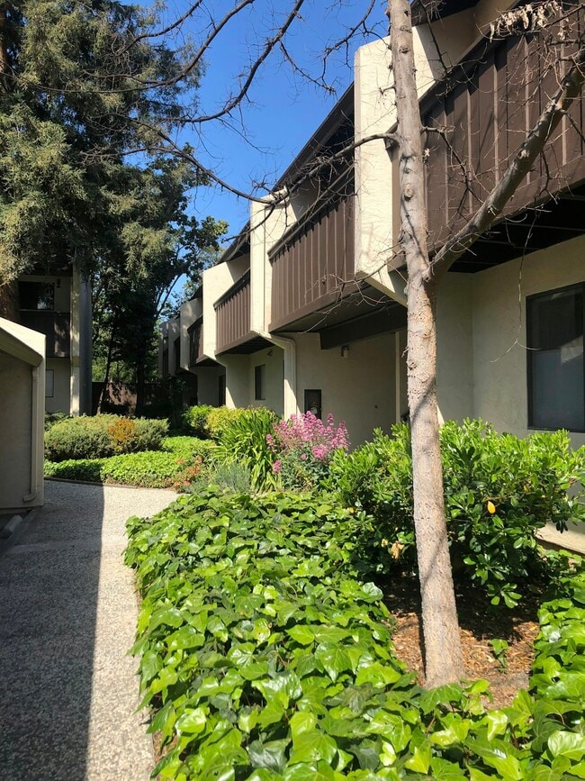 Photo - 999 Evelyn Terrace W Condo Unit 1