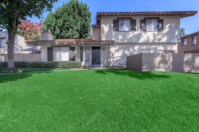 Photo - Carlyle Square Apartment Homes
