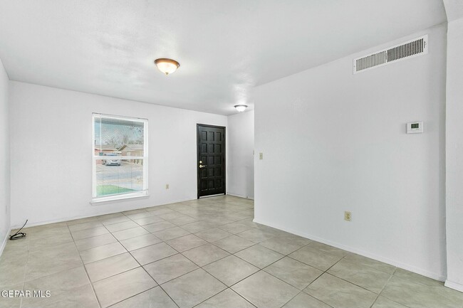 Photo - 11404 Bunky Henry Ln