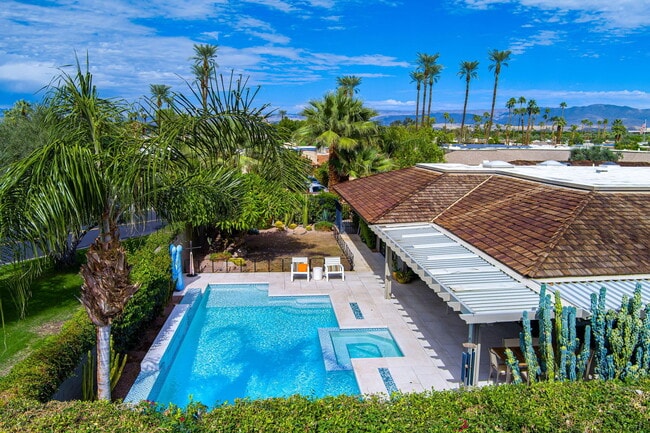 Photo - 77 Colgate Dr