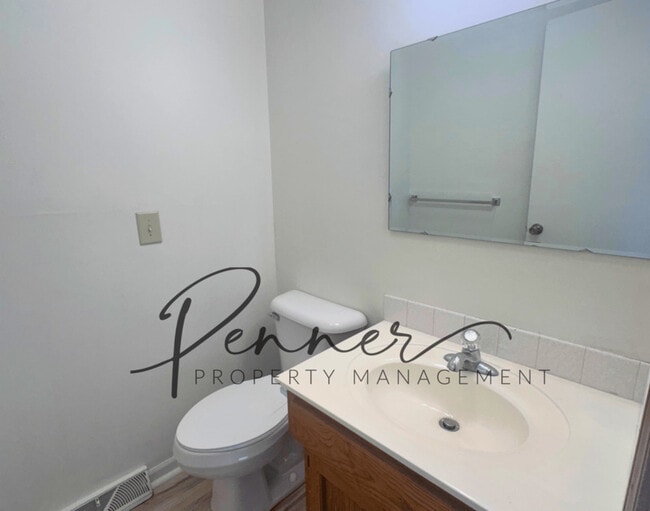 Photo - 1332 W 24TH
