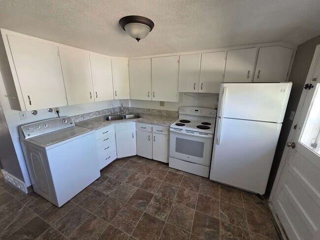 Photo - 311 -313 16th Ave Ct