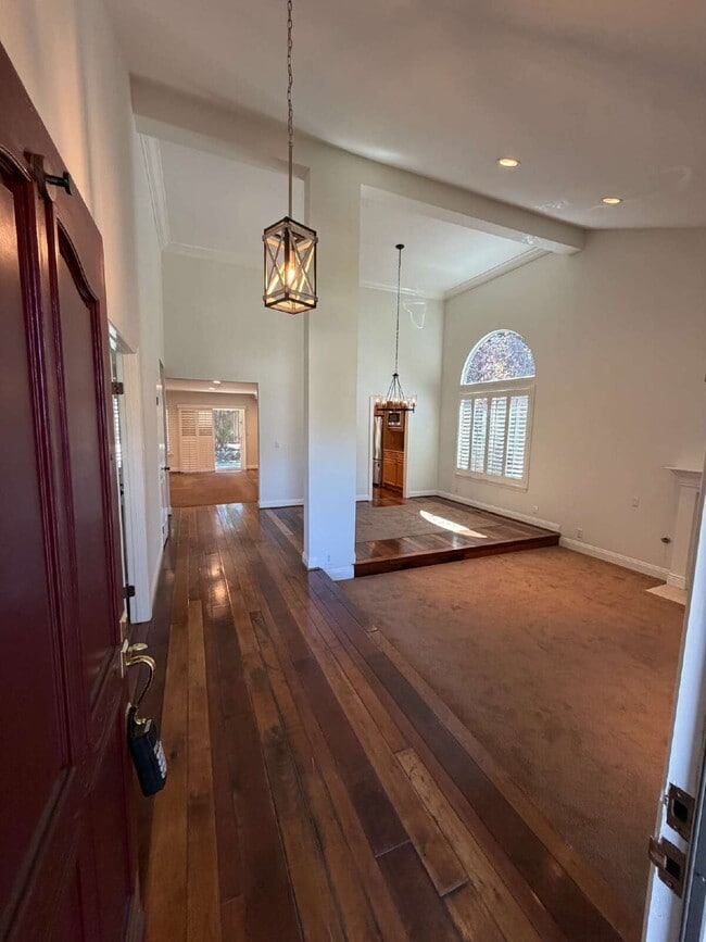 Photo - "Charming 4-Bed Oasis with Granite Touches with Tennis and Poolside Bliss steps away in Danville!"