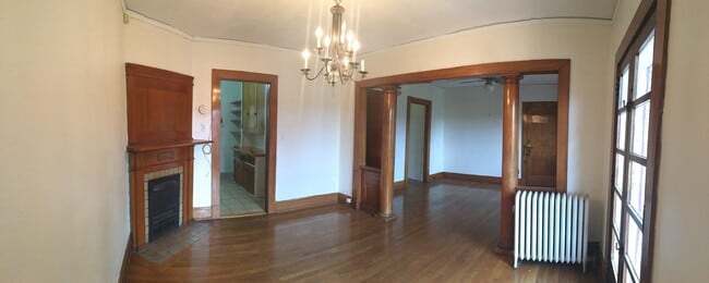 Building Photo - 304 W Grand Ave Unit #11