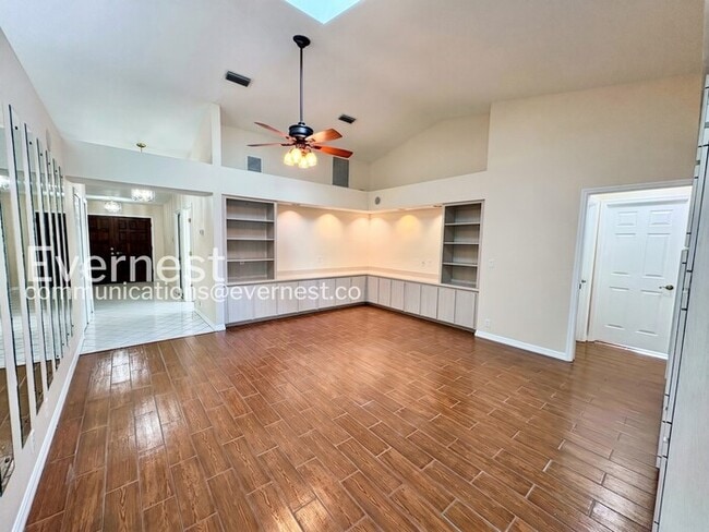 Photo - 5609 Rosewall Cir