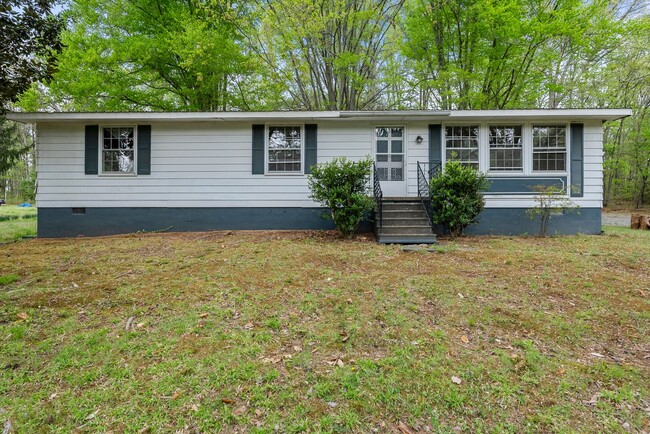 Updated 3-Bedroom Home on Quiet Street in ... - Updated 3-Bedroom Home on Quiet Street in ...