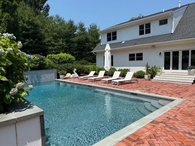 Building Photo - 20 Sunshine Rd