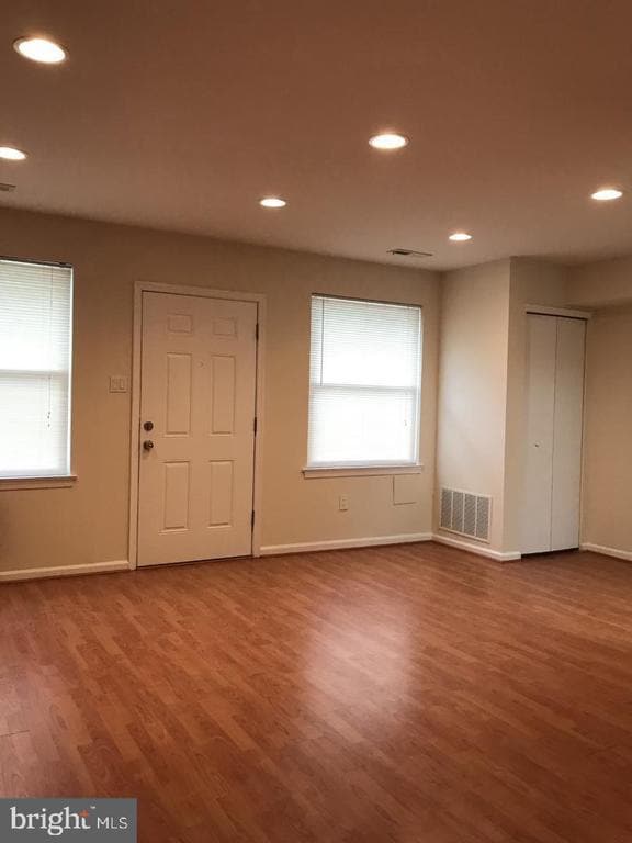 Building Photo - 10103 Northeast Ave Rental