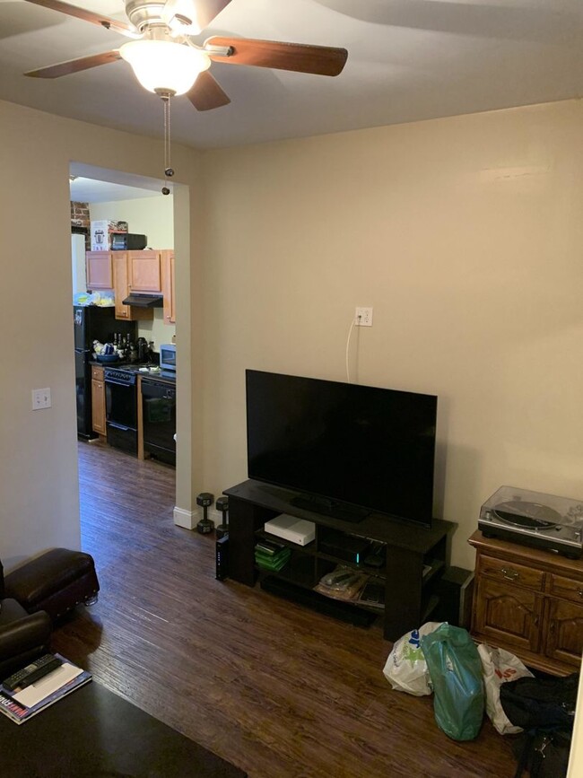 NORTH END 2 BED!! - NORTH END 2 BED!! Condo