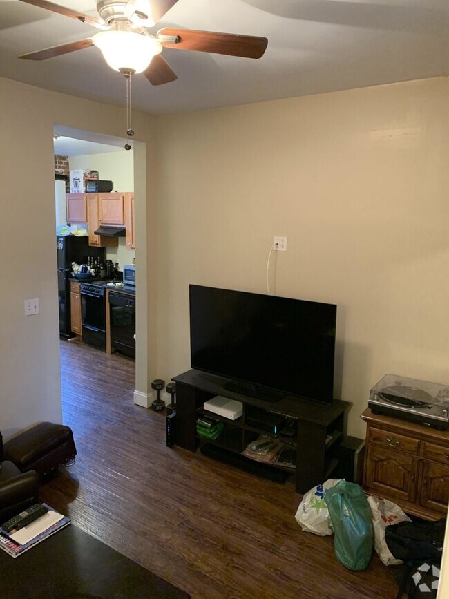 Building Photo - NORTH END 2 BED!! Rental