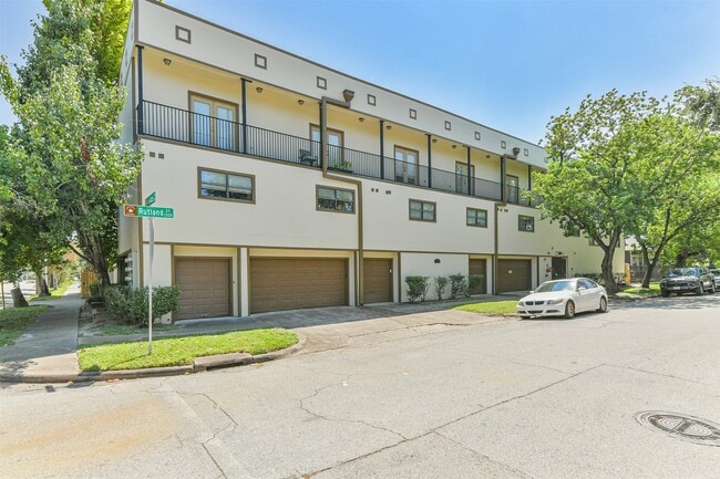 Building Photo - 1342 Rutland St Unit 212 Rental